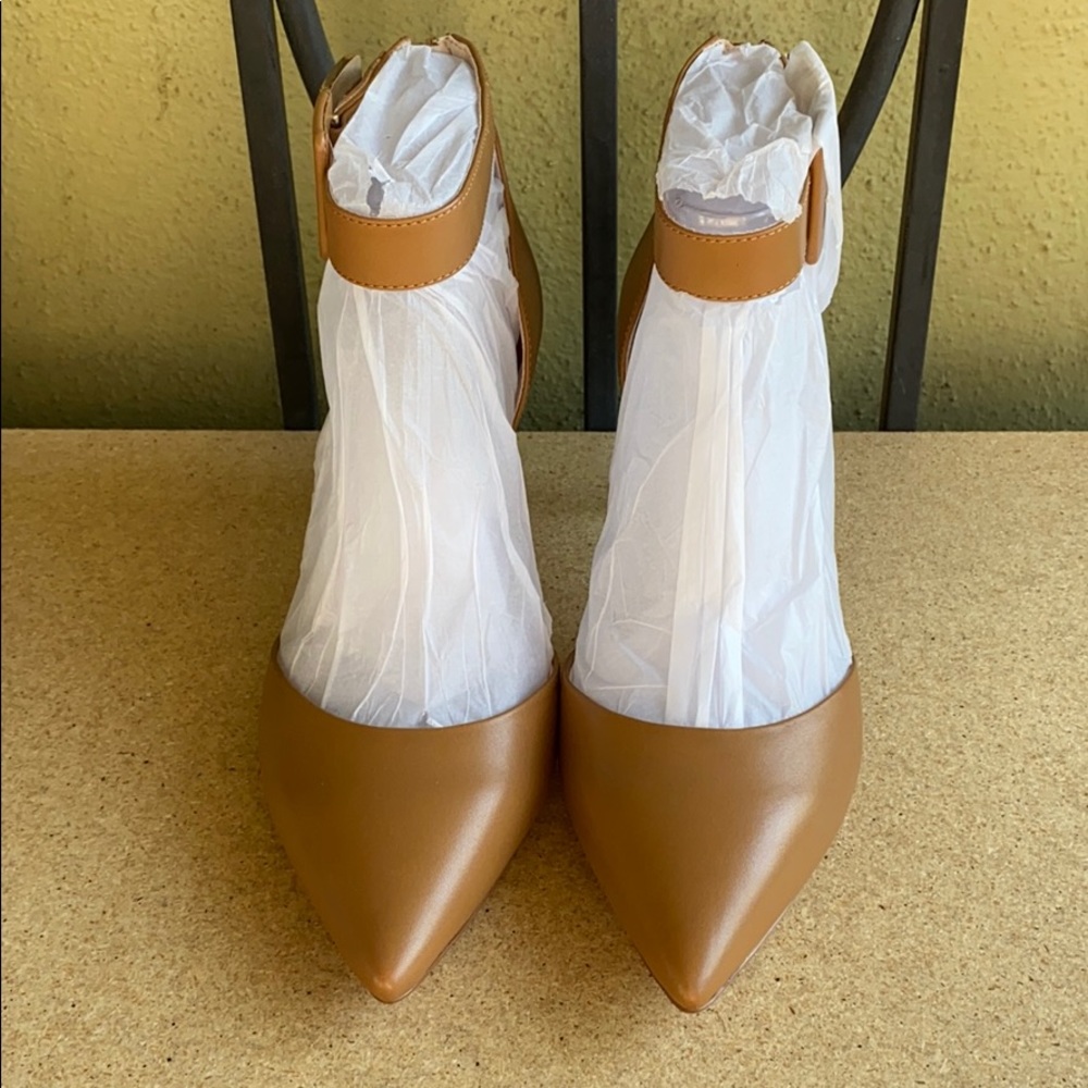 NEW Louise et Cie - Lo-Keene Strapped Heels